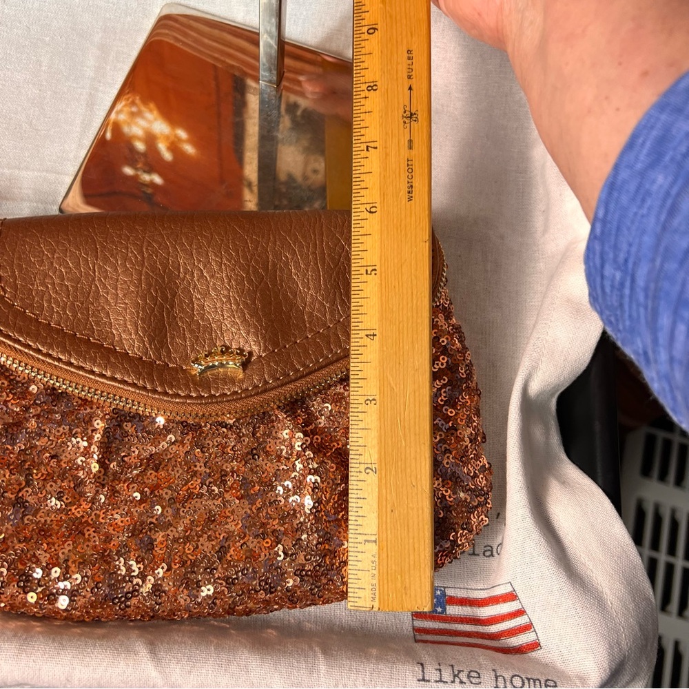 NWT Juicy Couture Rose Gold Sequin Wristlet, perfect for any occasion! 🌹🤩 - Picture 10 of 11